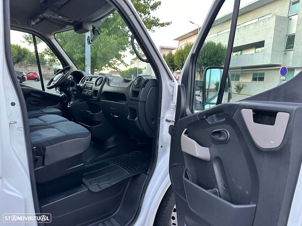 Renault Master 17 Lugares - 35