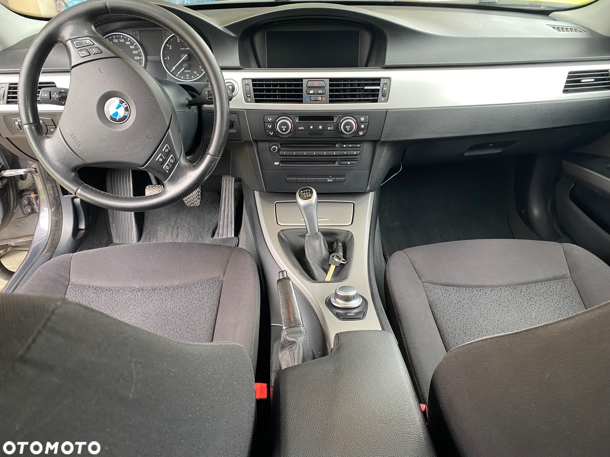 BMW Seria 3 318i - 8