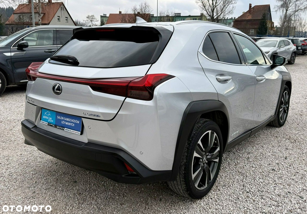 Lexus UX 250h GPF Prestige AWD - 8