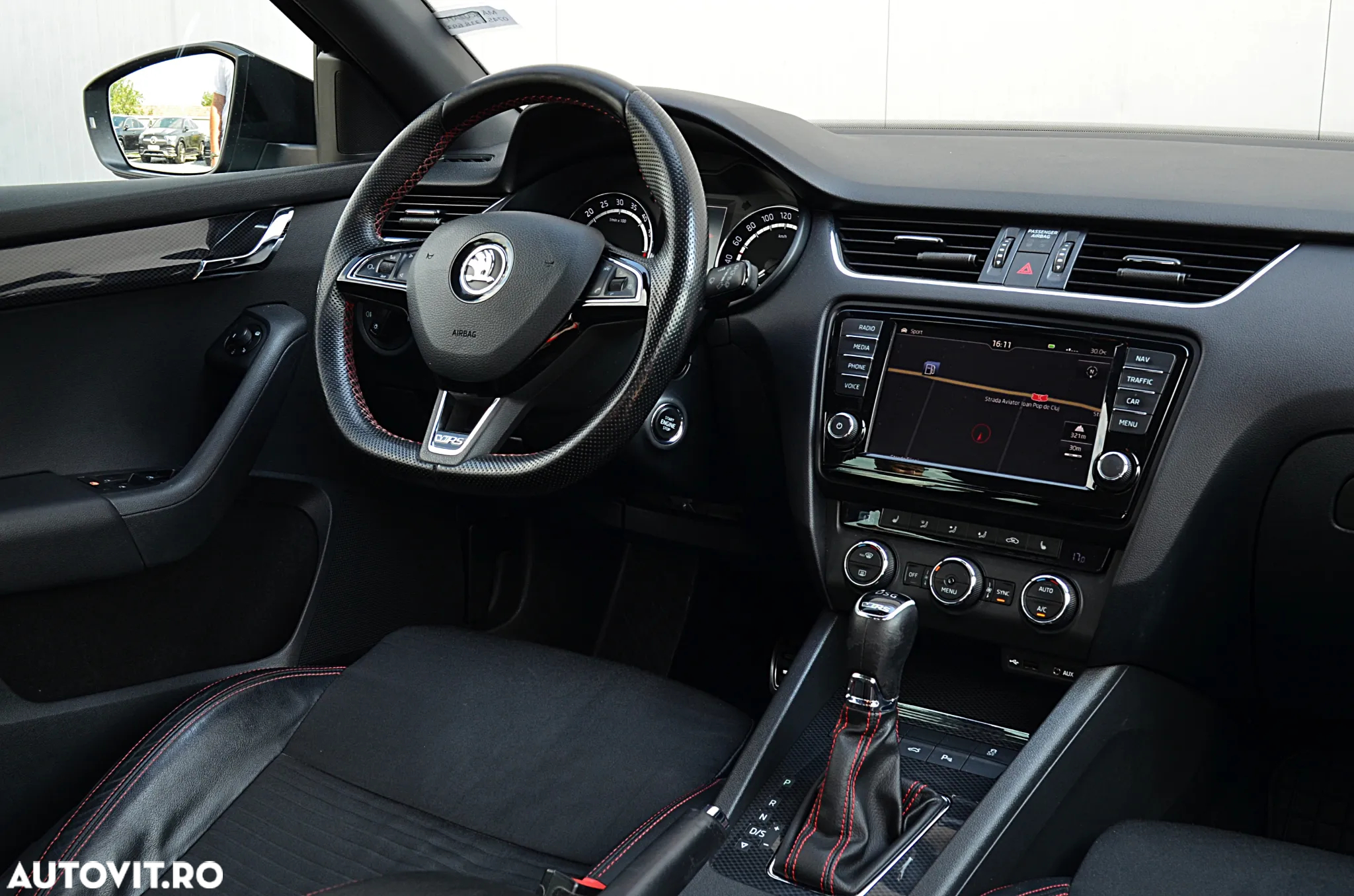Skoda Octavia Combi 2.0 TDI DSG RS - 14