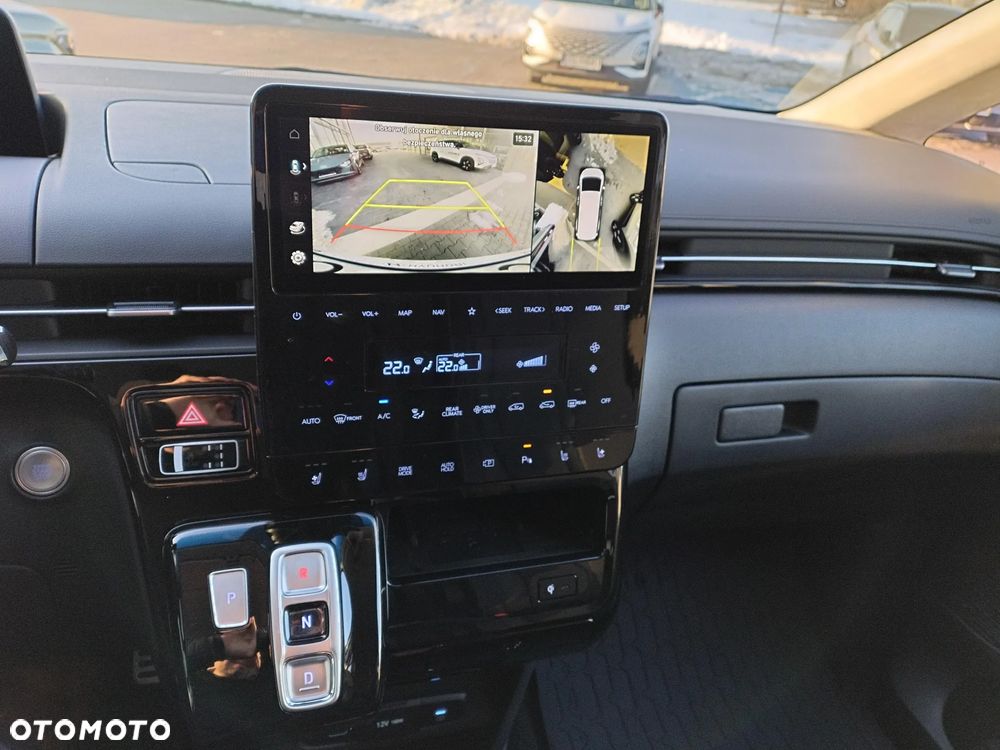 Hyundai Staria 1.6 T-GDI HEV Luxury - 28
