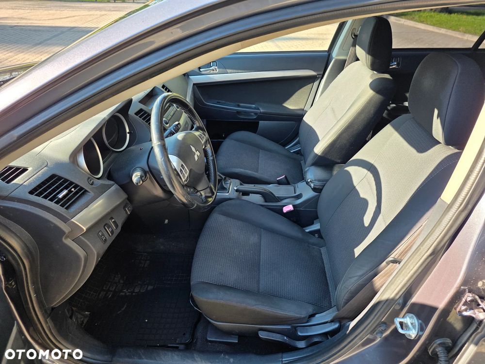 Mitsubishi Lancer 1.8 Inform - 8