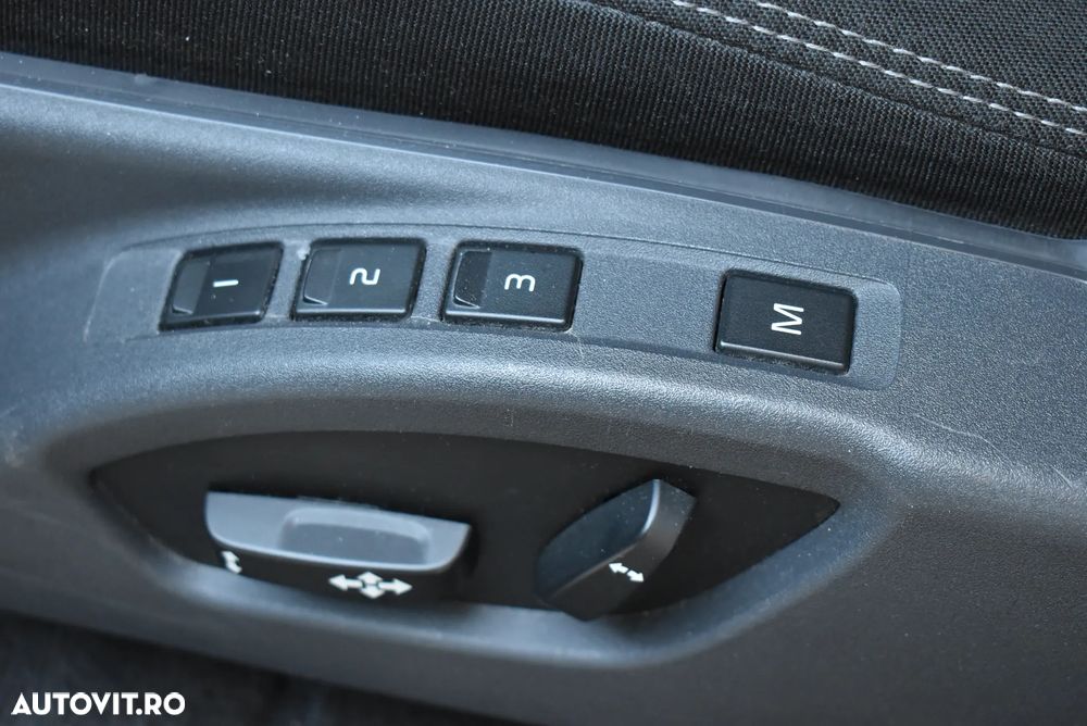 Volvo XC 60 D3 Momentum - 10