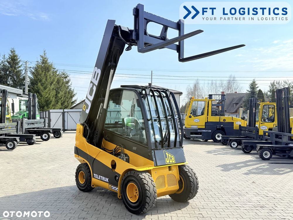 JCB WÓZEK TELESKOPOWY JCB TLT30D / KABINA / 2018 ROK / PRZESUW BOCZNY / NOWE OPONY - 37