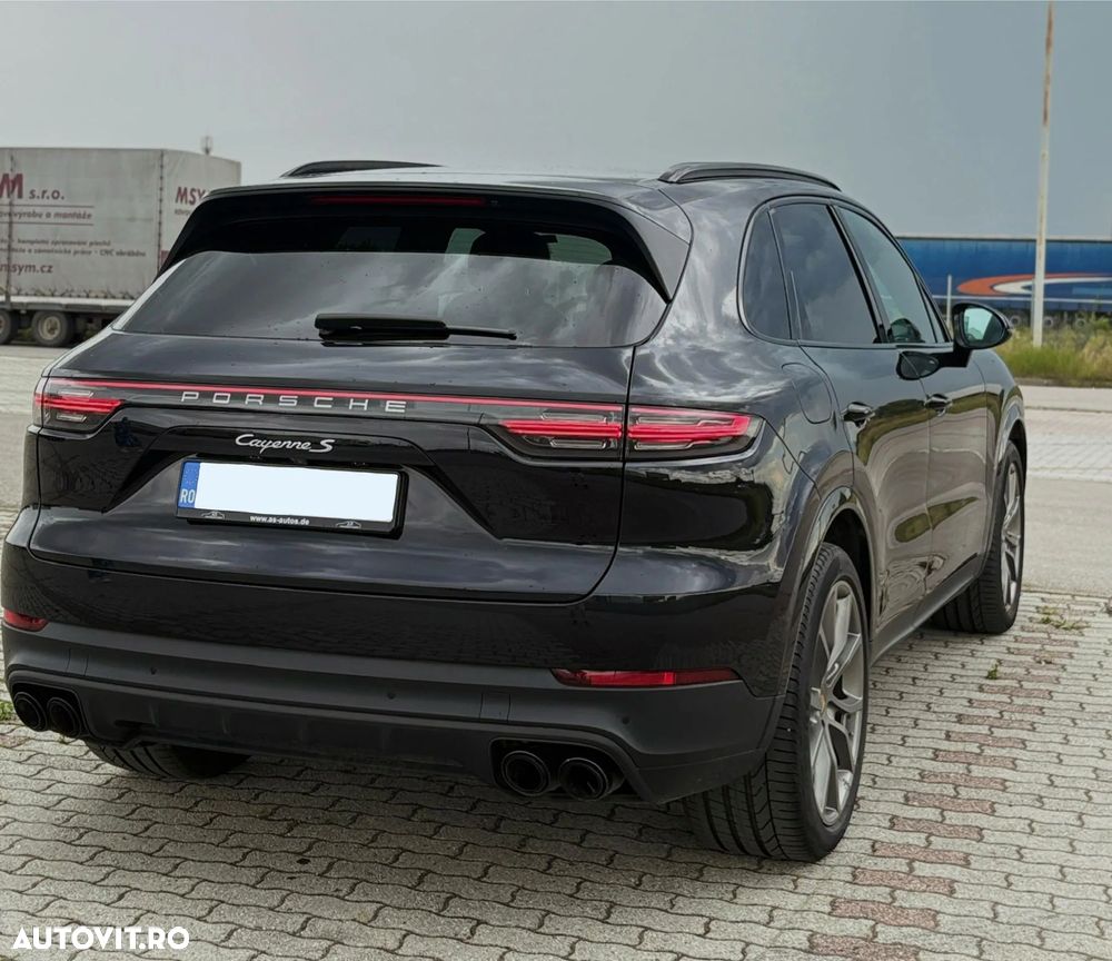 Porsche Cayenne - 5