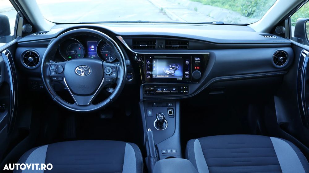 Toyota Auris - 8