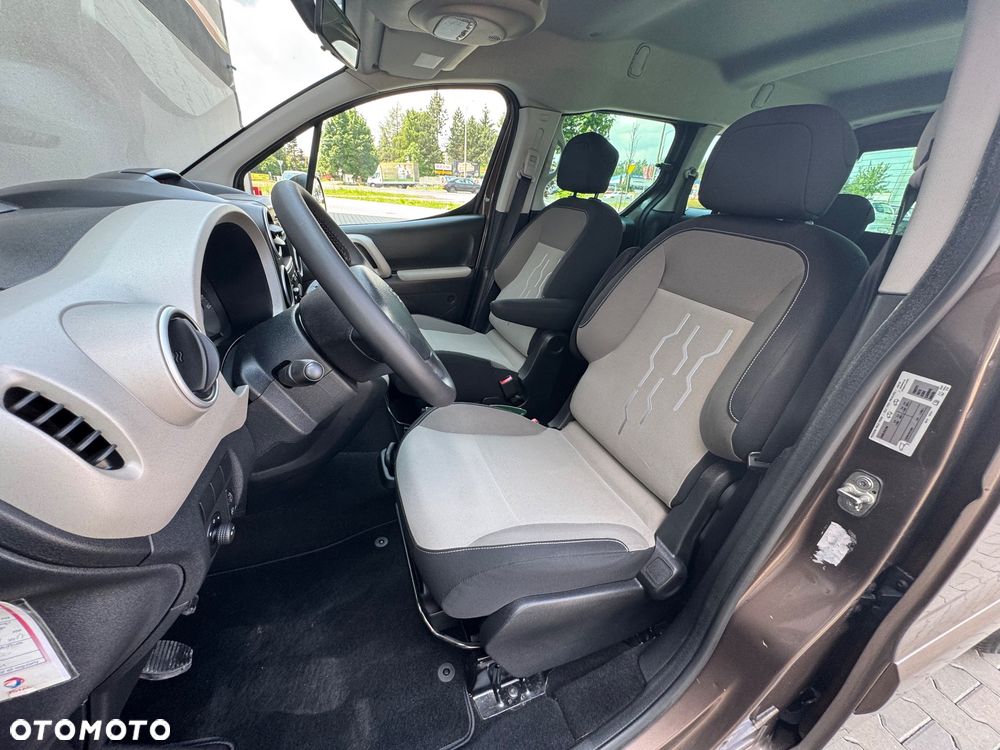 Peugeot Partner 98 VTi Active - 21