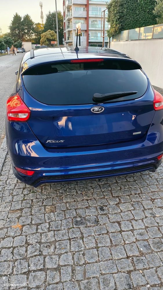 Ford Focus 1.0 EcoBoost ST-Line - 10