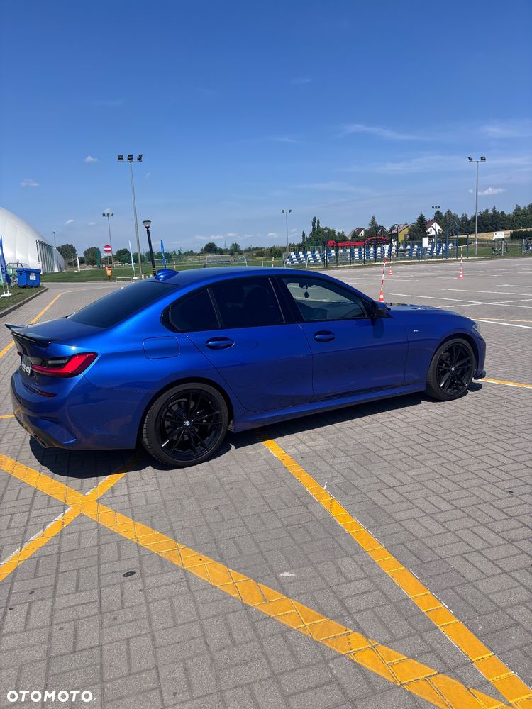 BMW Seria 3 320d M Sport - 9