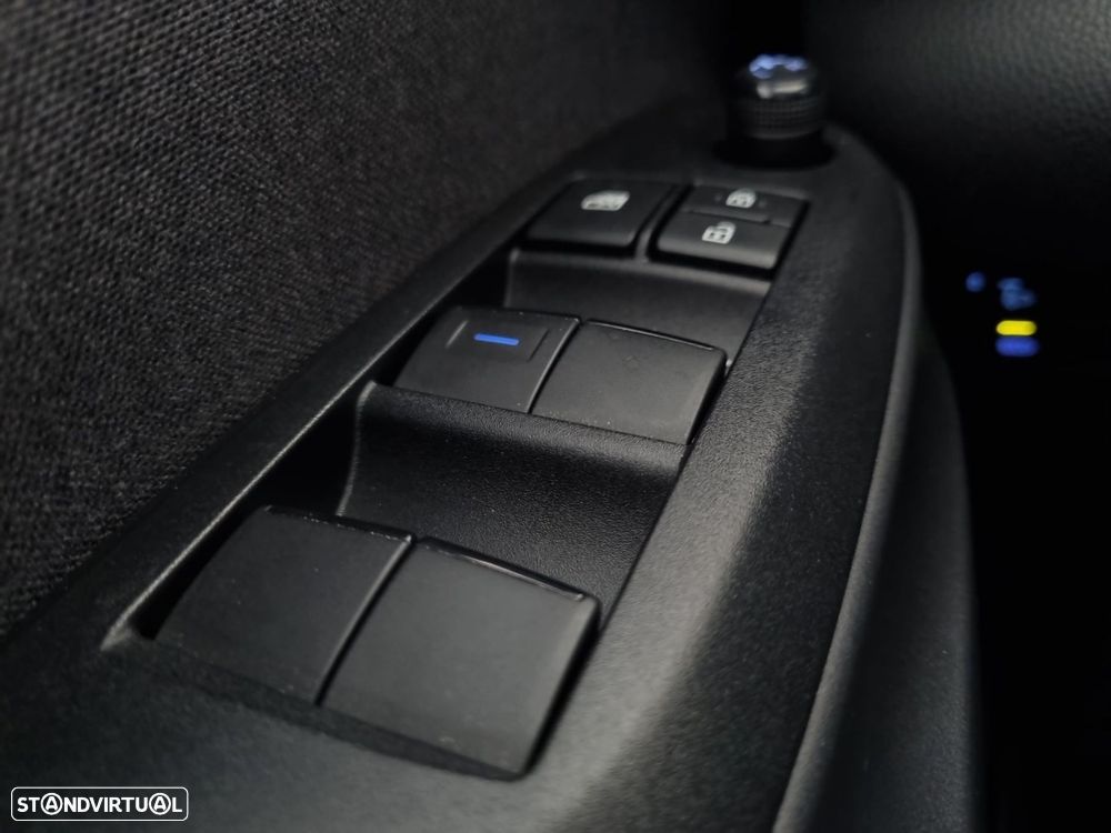 Toyota Yaris Cross 1.5 HDF Comfort Plus - 19