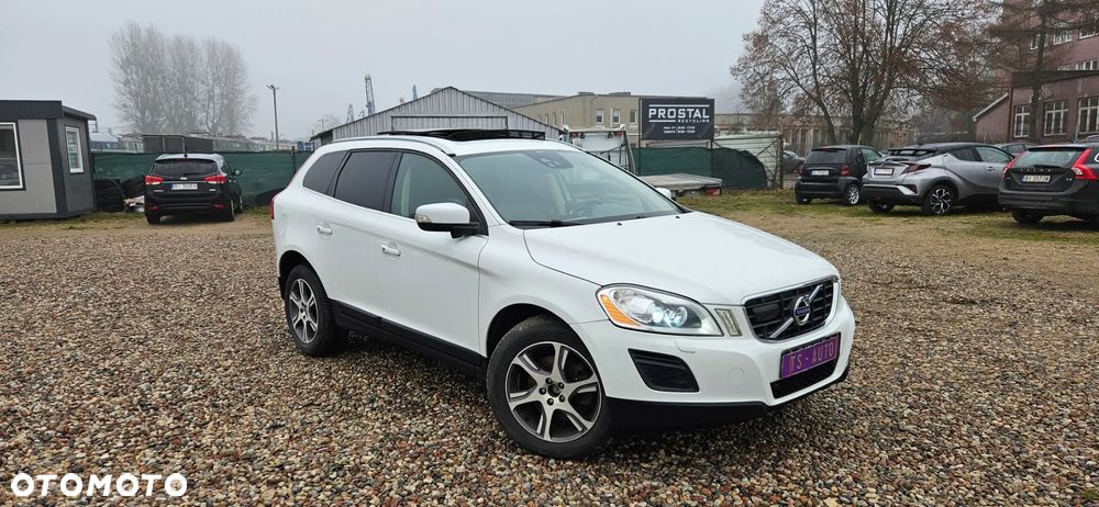 Volvo XC 60 D5 AWD Geartronic Summum - 3