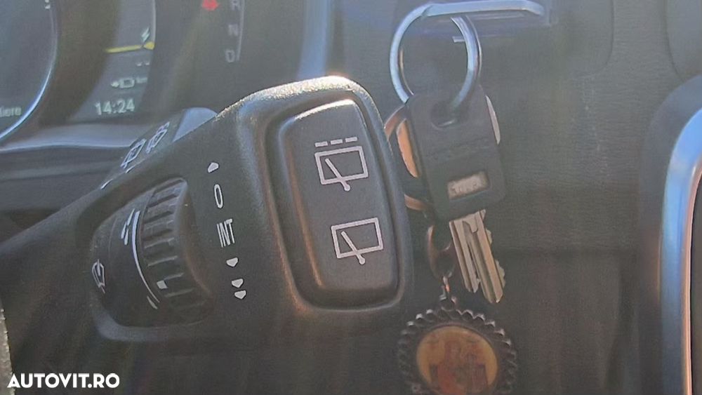 Volvo V60 D6 Plug-In-Hybrid AWD Geartronic Summum - 19