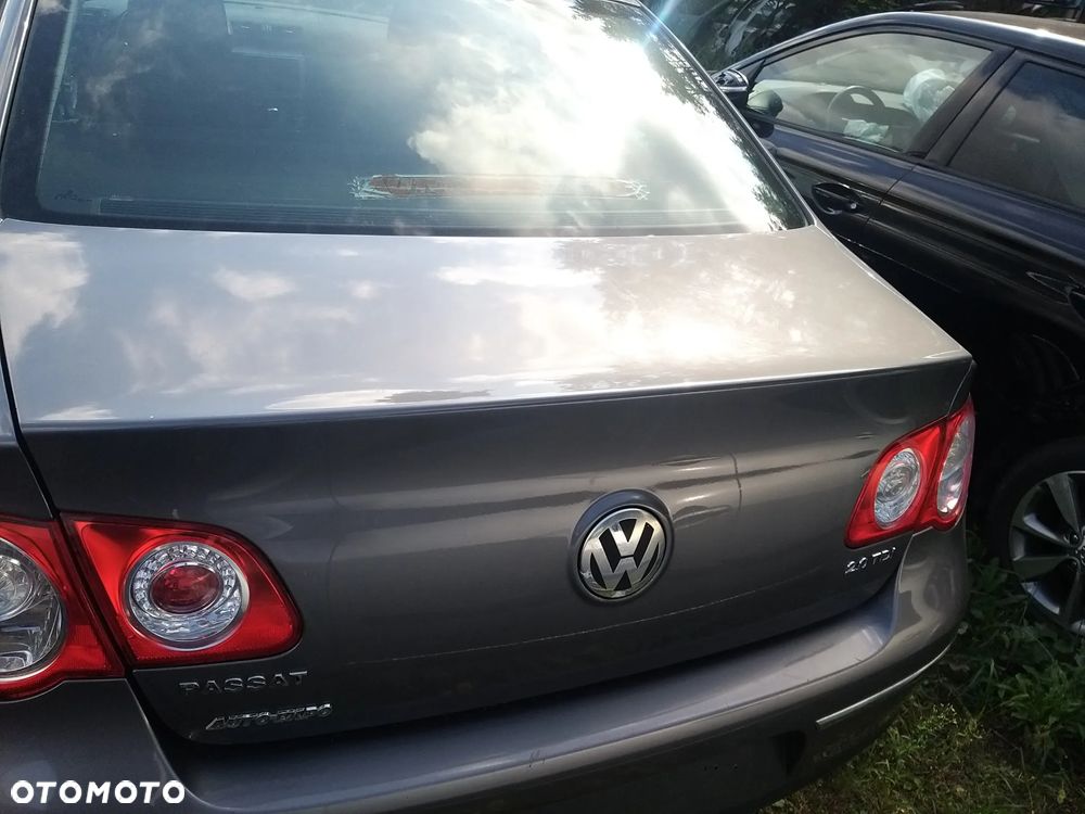 Volkswagen Passat B6 2,0 tdi klapa bagażnika tył sedan kolor lakieru LA7T - 2