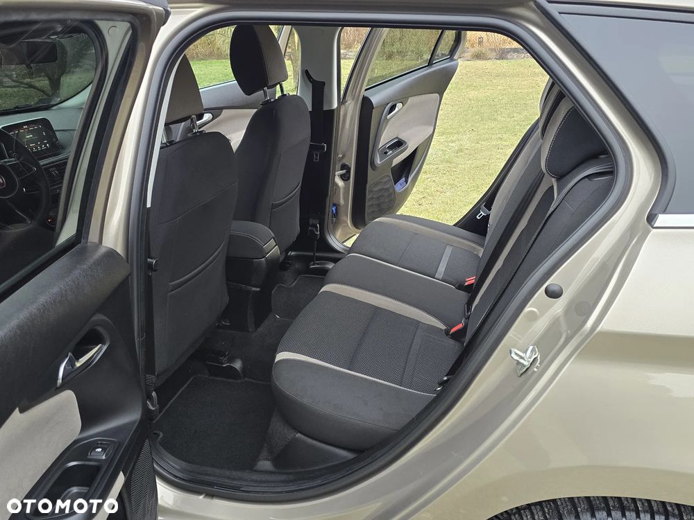 Fiat Tipo 1.4 16v Lounge EU6d - 6