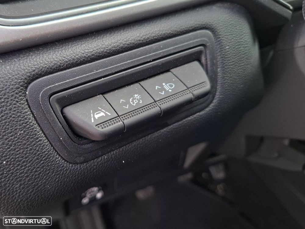 Renault Captur 1.0 TCe Techno Bi-Fuel - 19