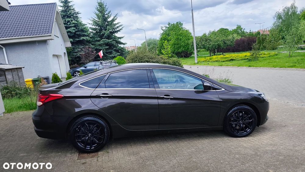Hyundai i40 Kombi 1.7 CRDi DCT Premium - 26