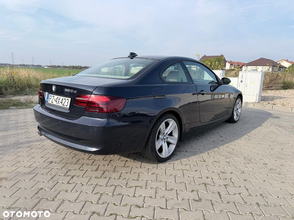 BMW Seria 3 320d - 4