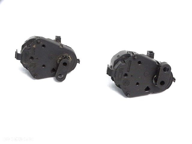 BMW BMW 7 E38  3 E46   X3 E83 Silniczek Siłownik Nawiewu Nagrzewnicy Nastawczy Klap 64116934825 6934825  BMW 725tds 728i 730i 735i740i 750i 316i 318d 318i 320d 323i 325i 330i 330d - 2