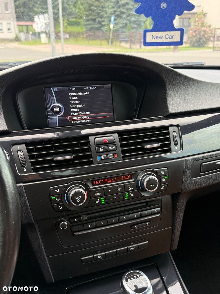 BMW Seria 3 320d Edition Exclusive - 18
