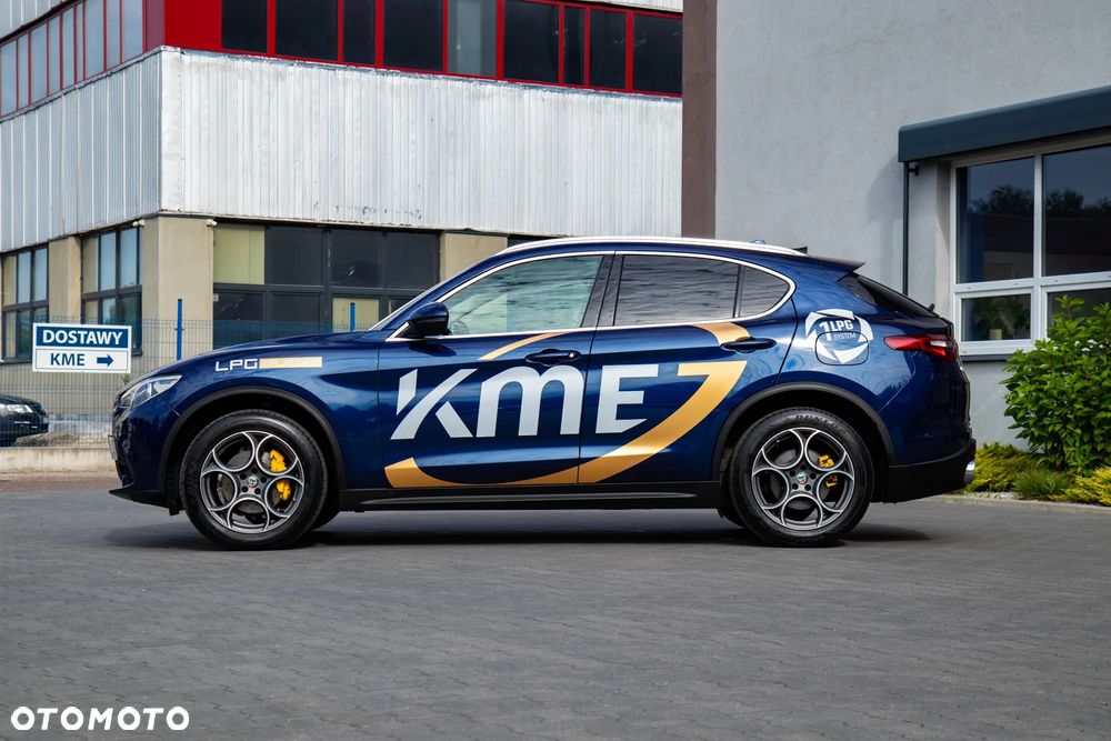Alfa Romeo Stelvio 2.0 Turbo Executive Q4 - 12