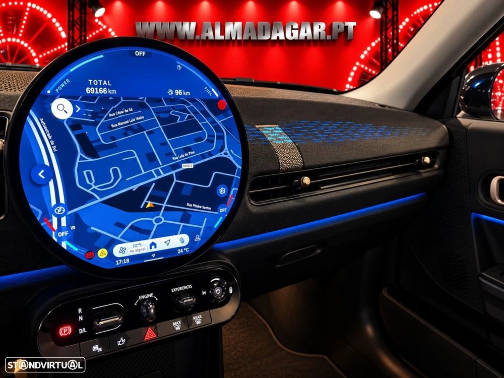 MINI 3 Portas Cooper C Essential - 13