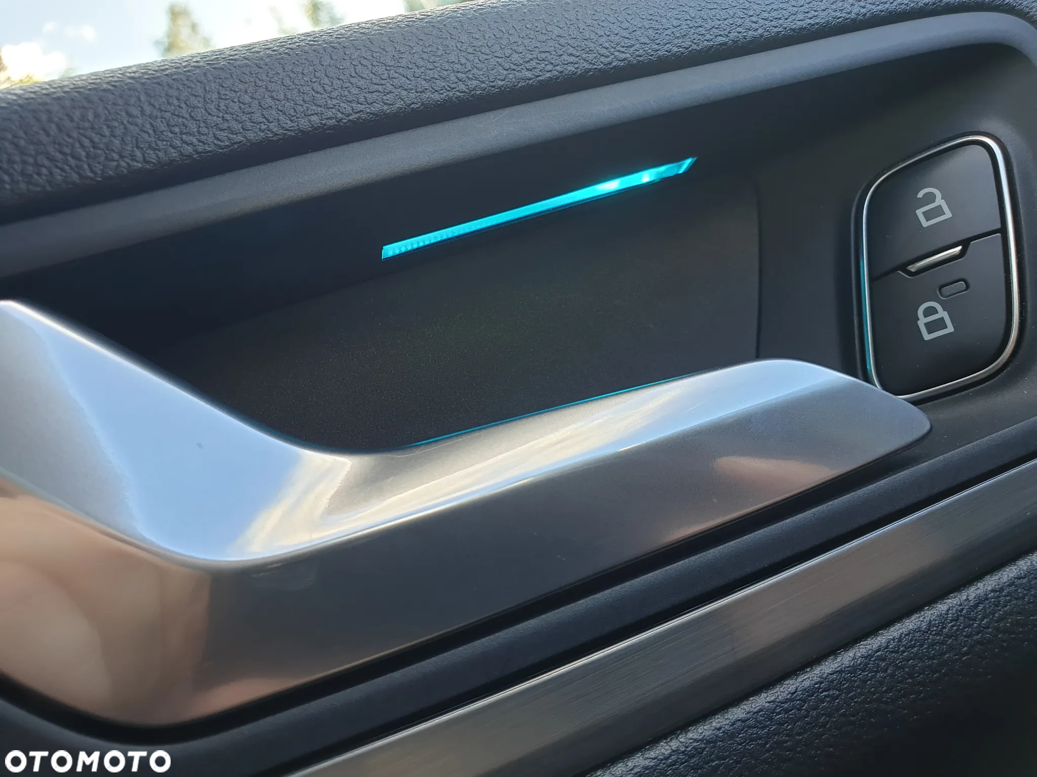 Ford Kuga 1.5 EcoBoost TITANIUM - 36