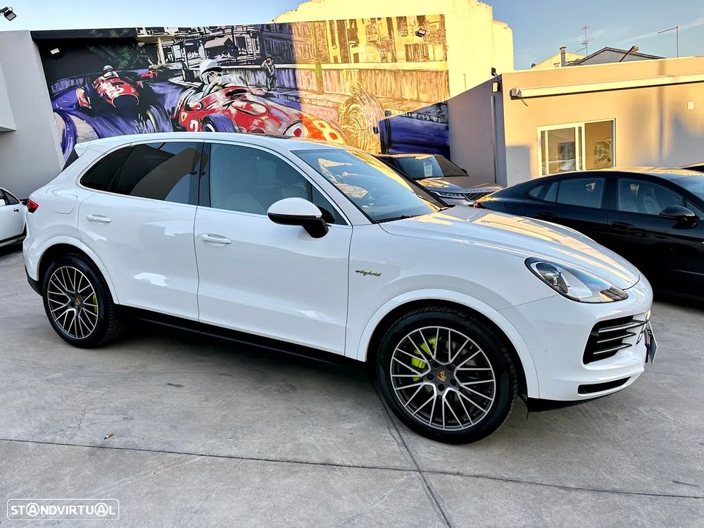 Porsche Cayenne E-Hybrid - 2