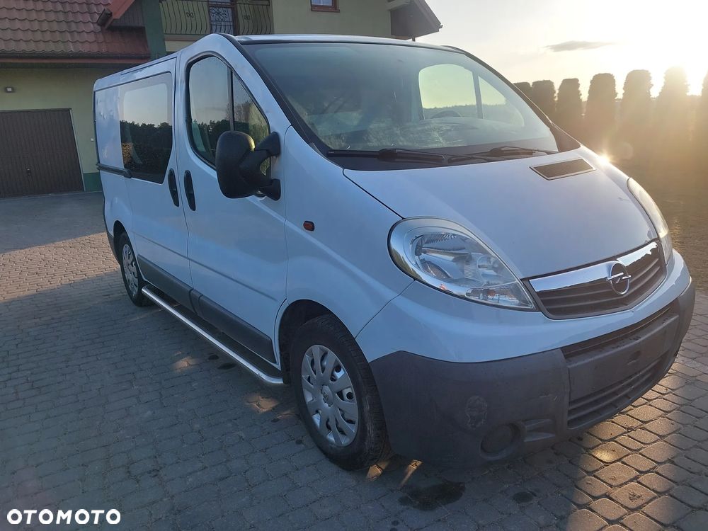 Opel vivaro - 2