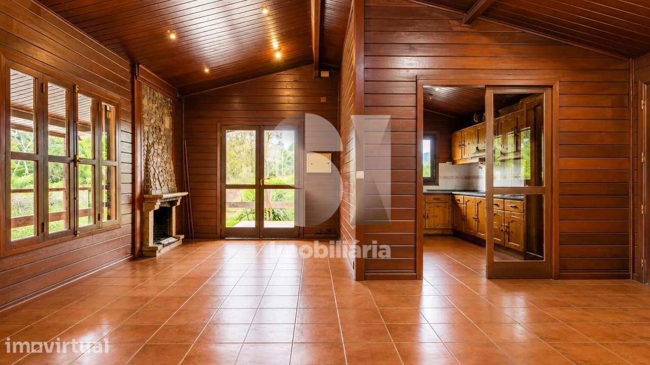 Moradia  T2 de madeira exótica e moradia T2 p/restaurar - Grande imagem: 3/19
