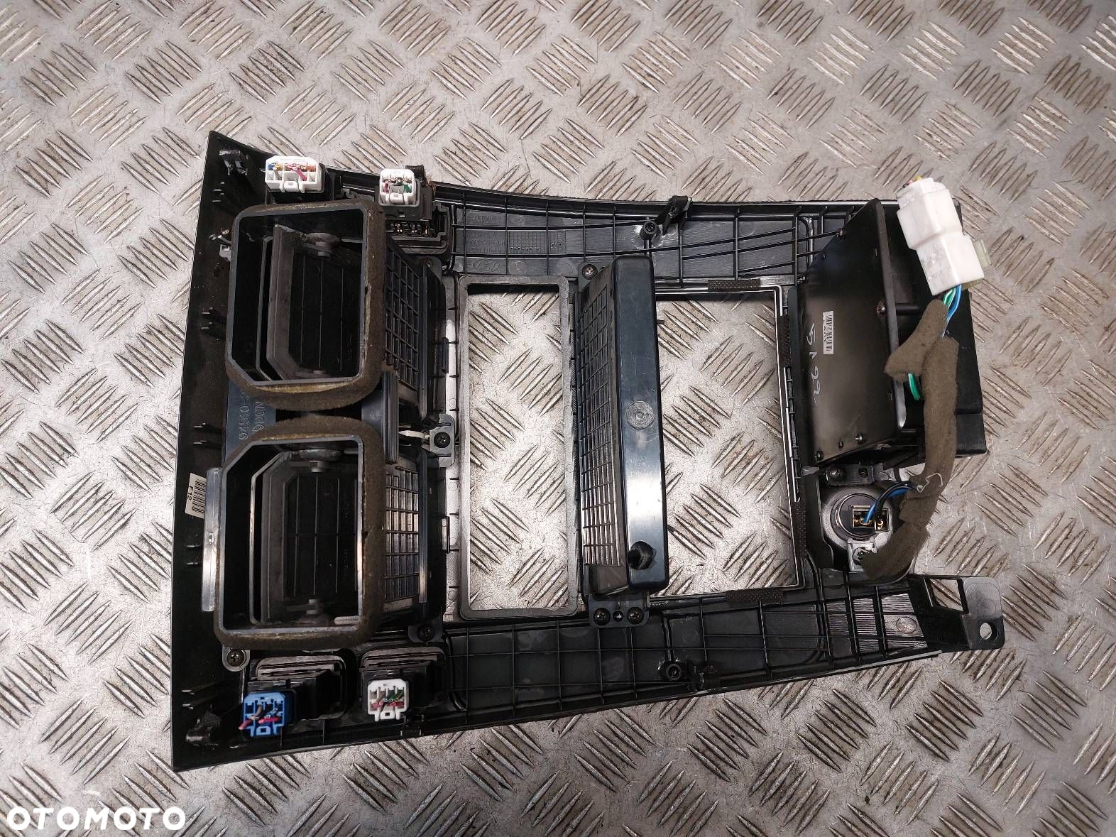 RAMKA KONSOLI ŚRODKOWEJ + LEWARKA BIEGÓW  HYUNDAI TUCSON I 84651-2E000 - 11