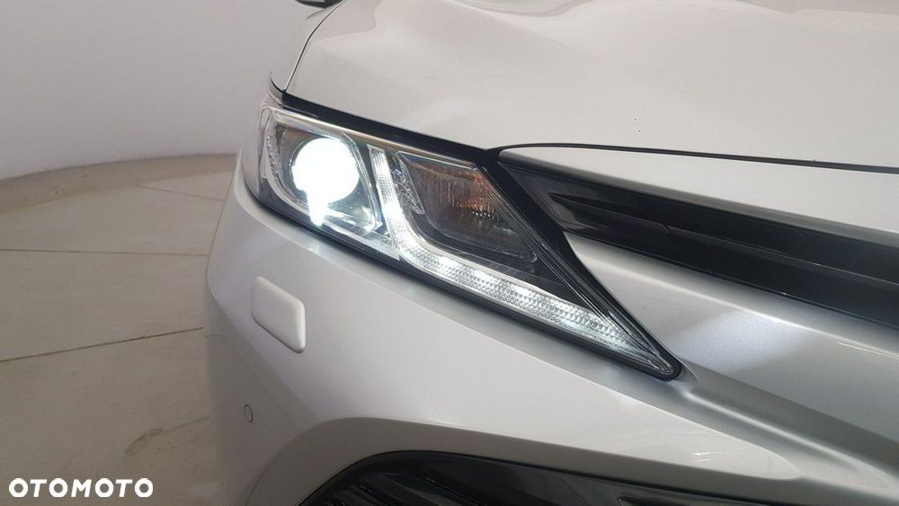 Toyota Camry - 11