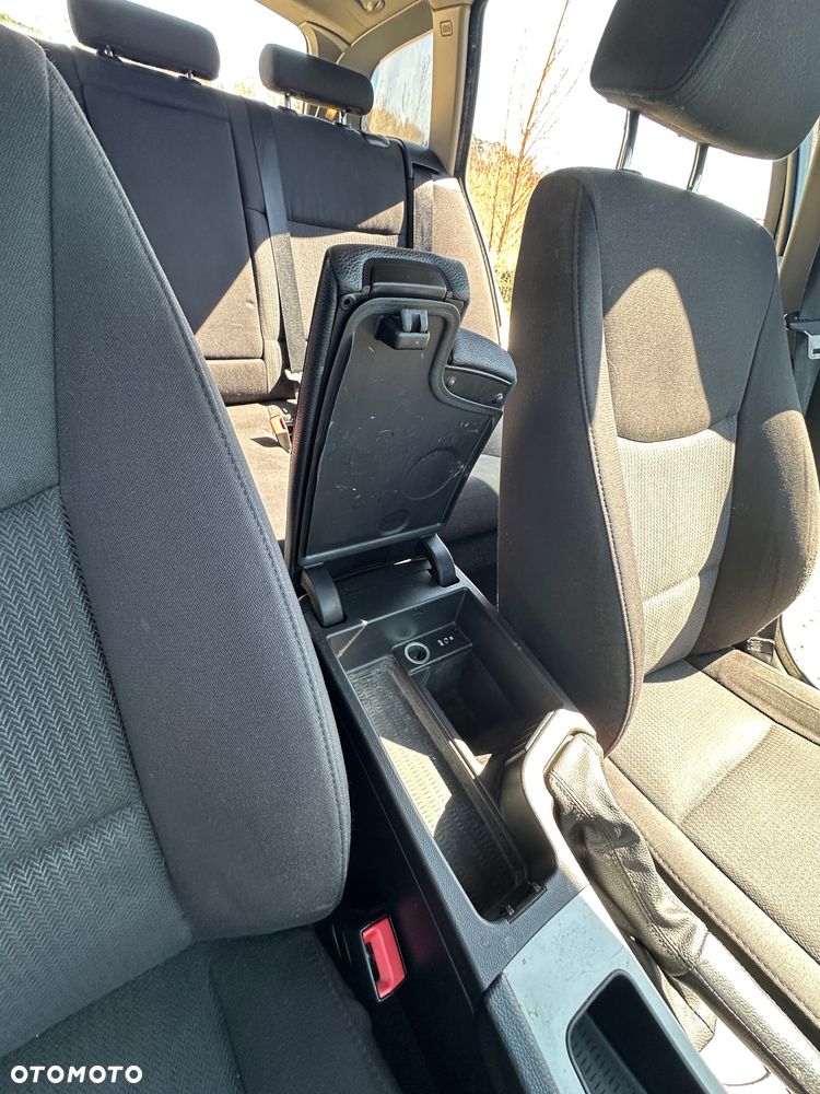 BMW Seria 3 318d - 15