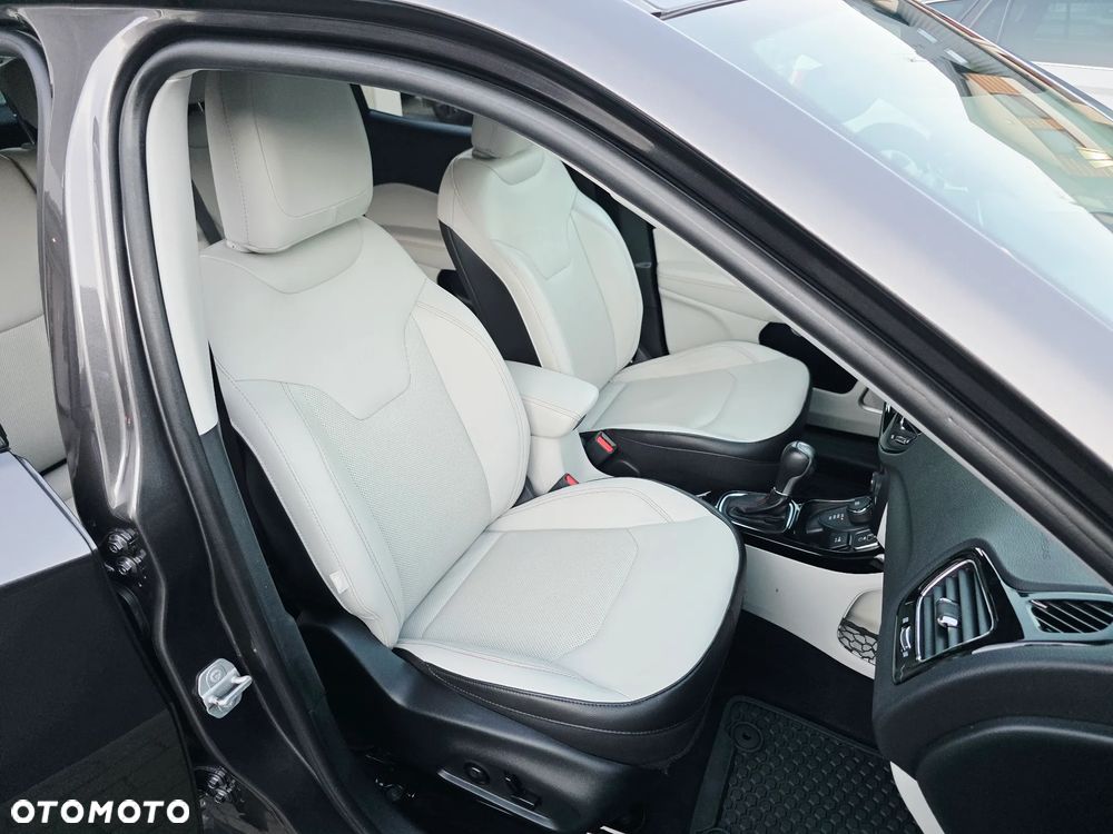 Jeep Compass 1.4 TMair Limited 4WD S&S - 31