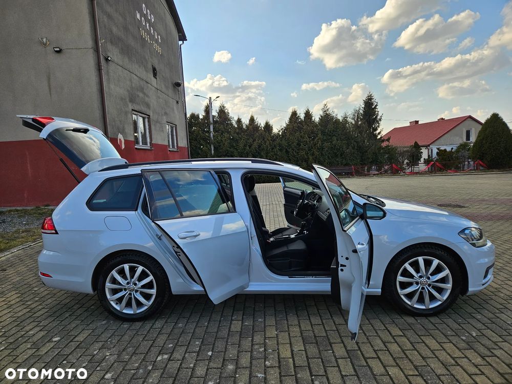 Volkswagen Golf - 35