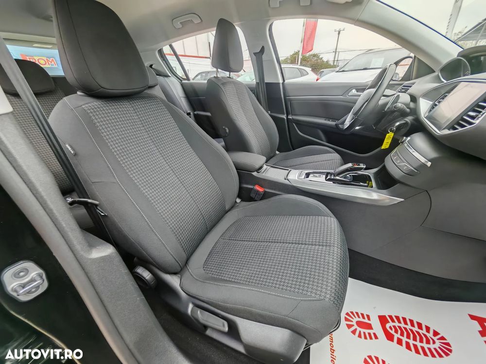 Peugeot 308 1.2 L PureTech Turbo S&S Active Aut. - 11