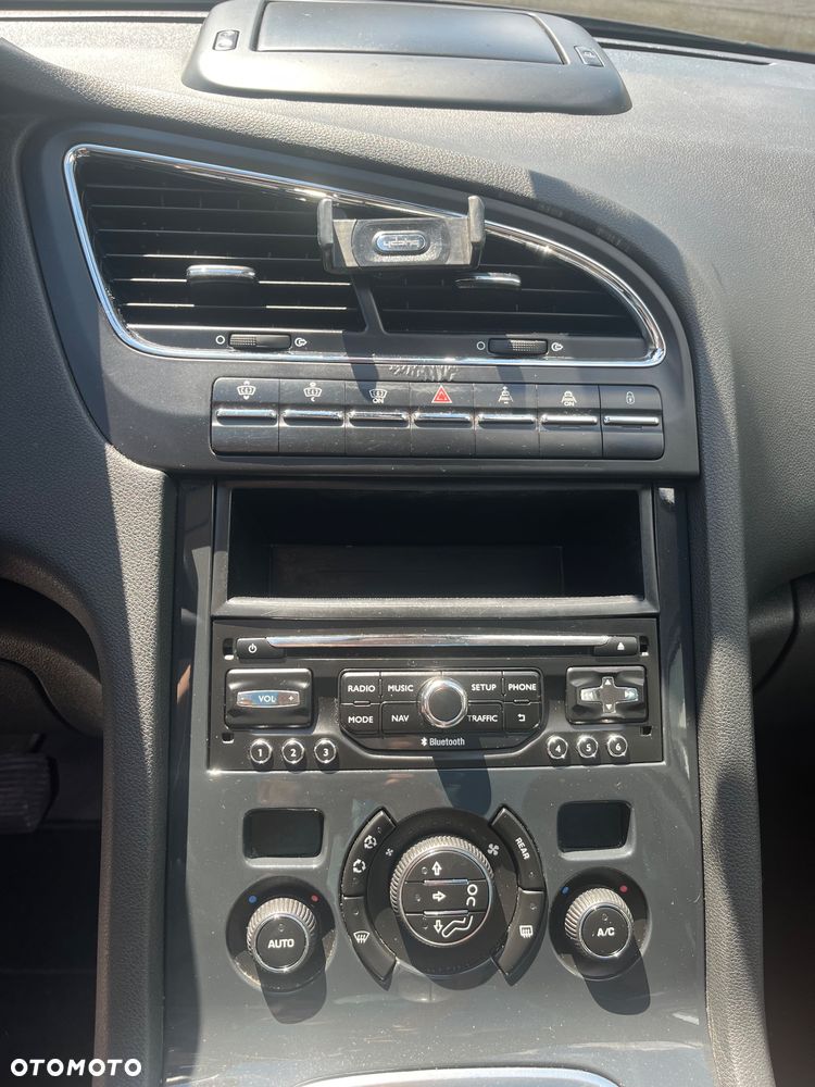 Peugeot 5008 HDI 115 Allure - 18