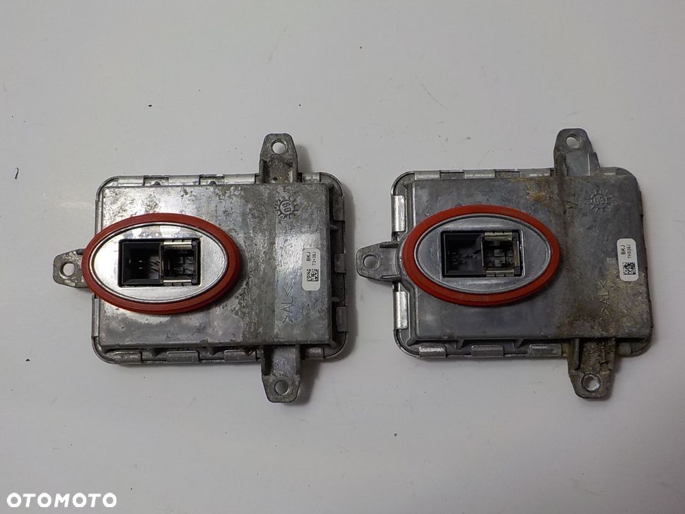 VOLVO C30 PRZETWORNICA XENON 130732926900 - 3