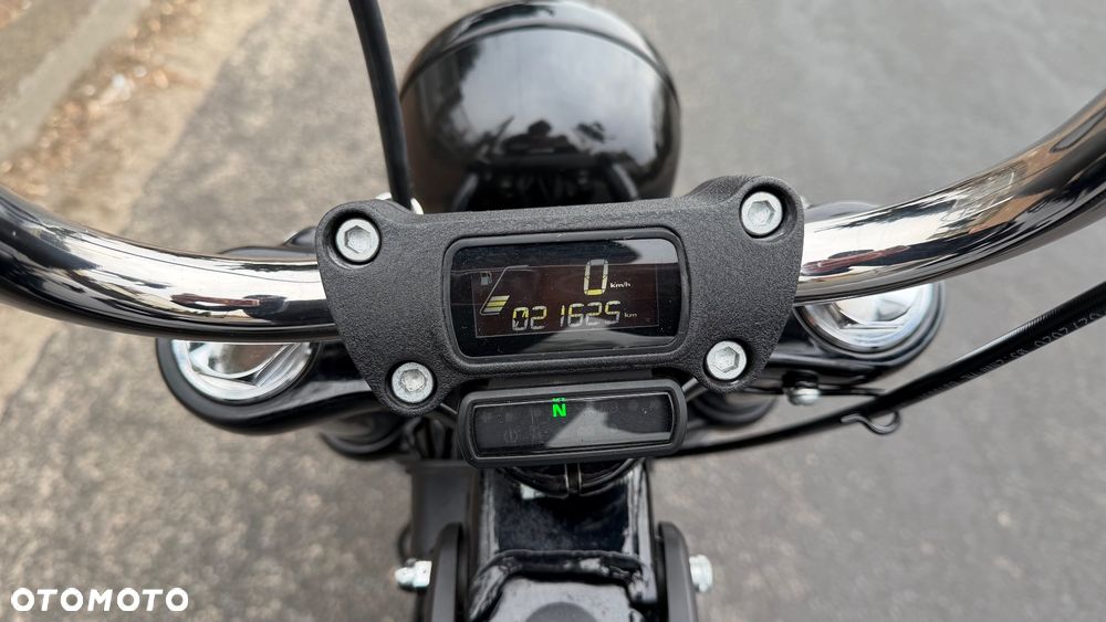 Harley-Davidson Softail Street Bob - 15