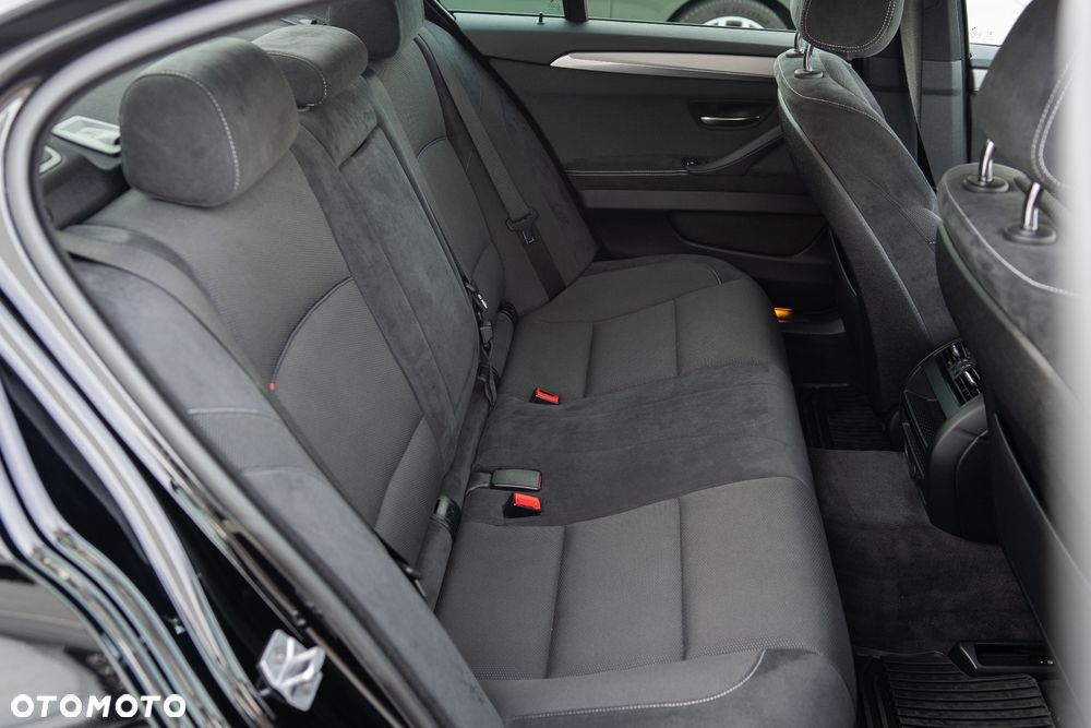 BMW Seria 5 520d xDrive M Sport sport - 34