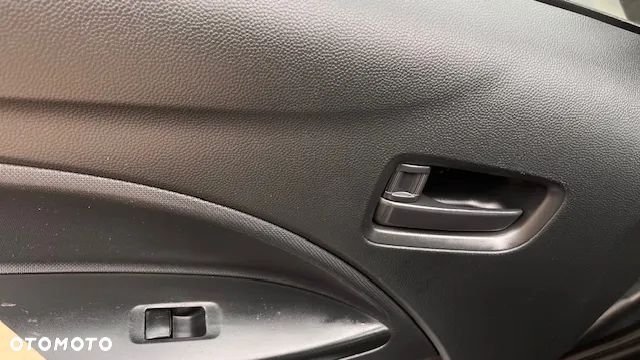 Mitsubishi Space Star - 15