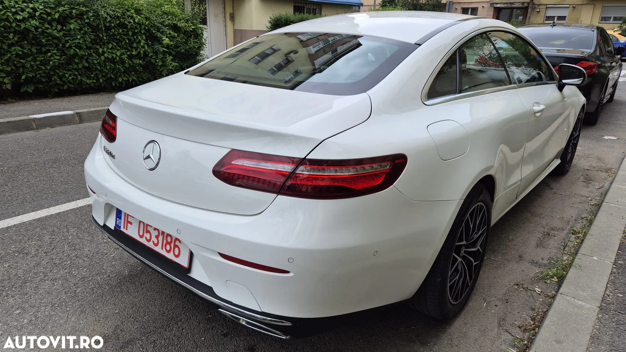 Mercedes-Benz E 220 d Coupe 9G-TRONIC Avantgarde - 8