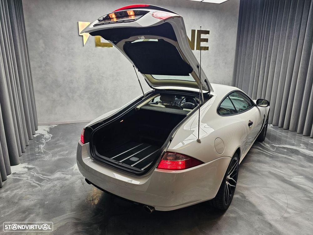 Jaguar XK 4.2 V8 - 24