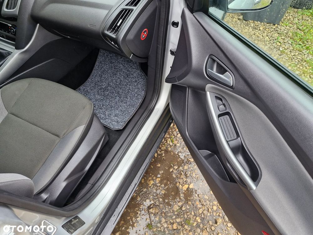 Ford Focus 1.6 Edition - 20