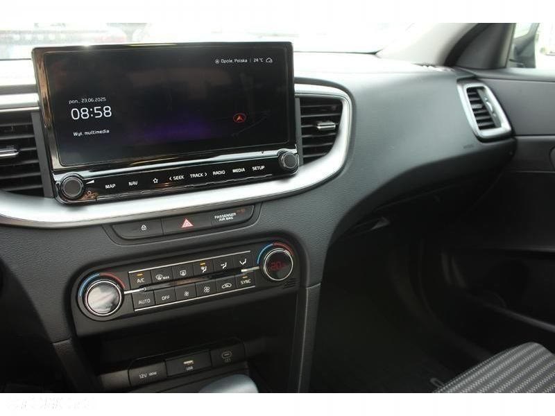 Kia Ceed - 30