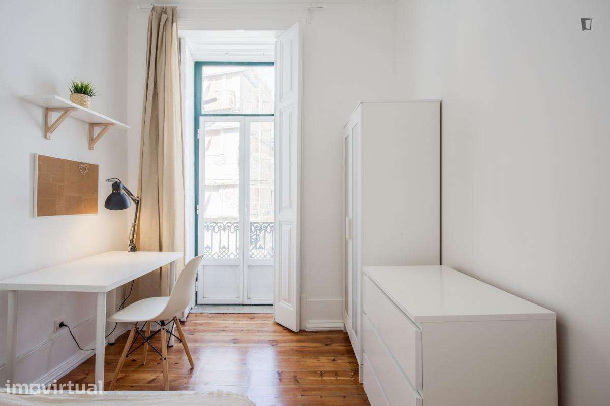 Quarto - localizado em Santos Lisbon - Grande imagem: 2/25
