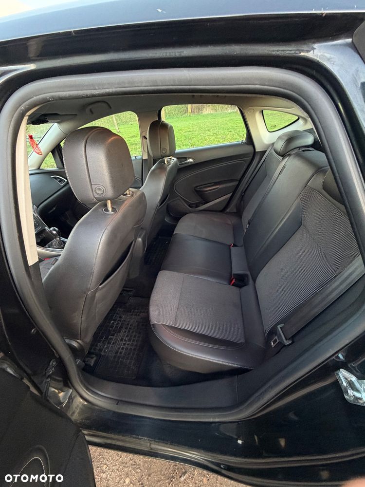 Opel Astra 1.4 T Executive - 3