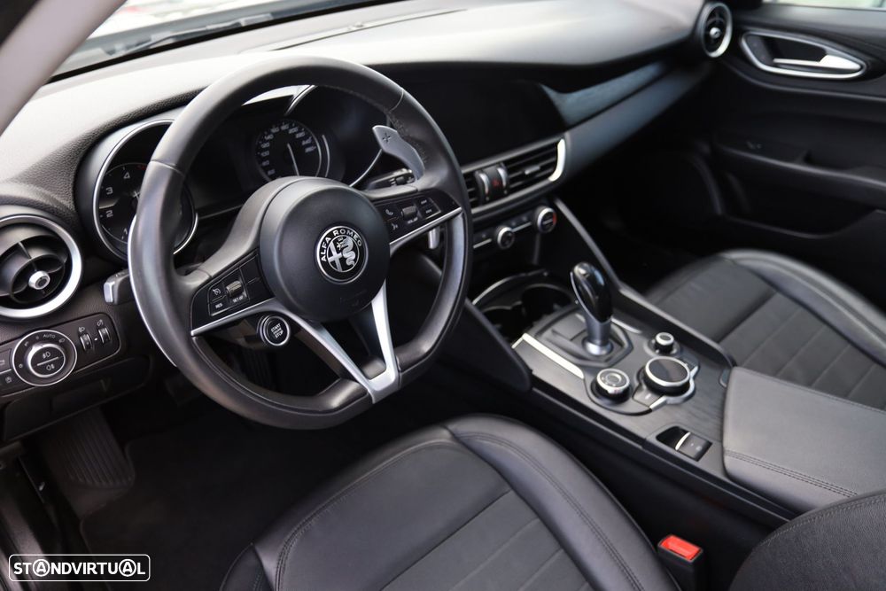 Alfa Romeo Giulia 2.2 D Super AT8 - 7