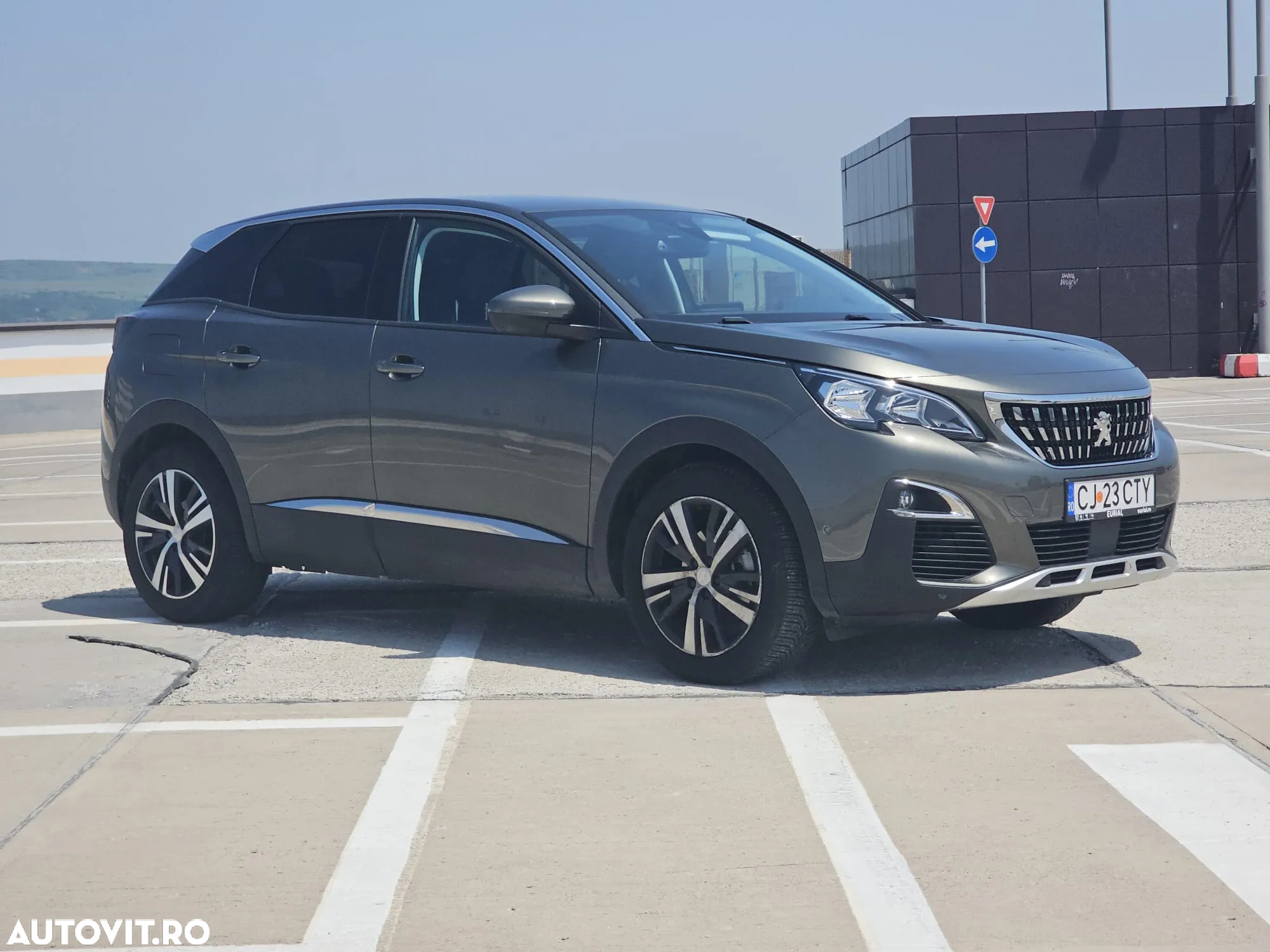Peugeot 3008 1.2 PureTech Turbo S&S EAT6 Allure - 3