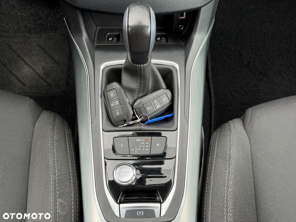 Peugeot 308 BlueHDi FAP 150 EAT6 Stop & Start Allure - 23