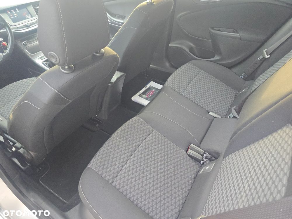 Opel Astra 1.4 Turbo Edition - 10